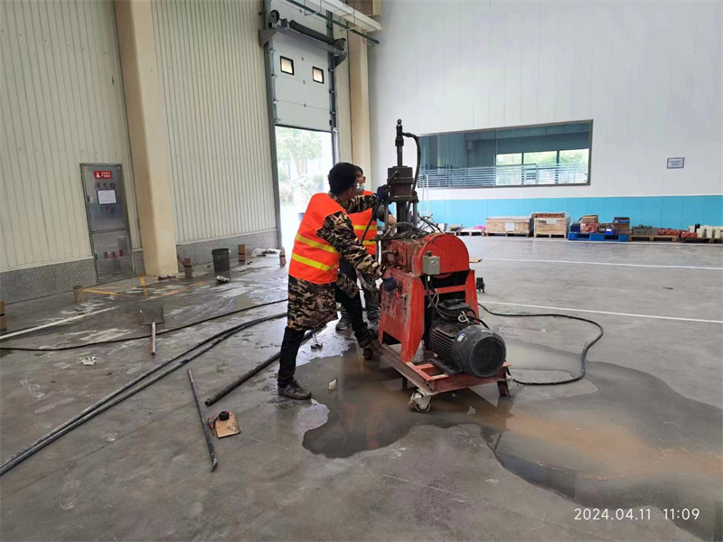 胶州厂房地面下沉塌陷注浆加固施工